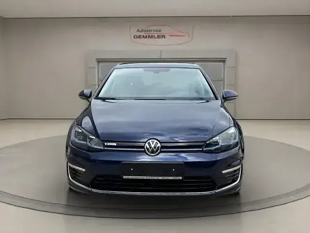 Gebraucht VW e-Golf R 100 kW (136 PS) 2019 Blau Kleinwagen