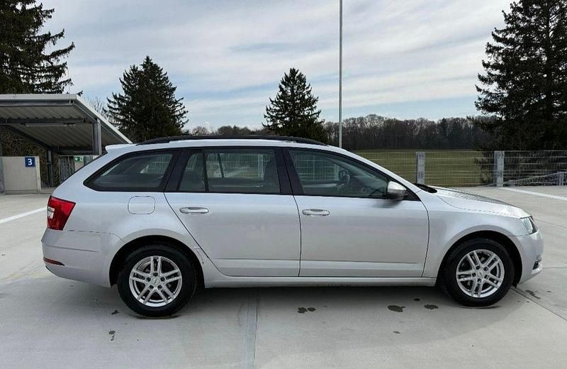 Gebraucht Skoda Octavia Ambition 116 PS (85 kW) 2018 Silber Kombi