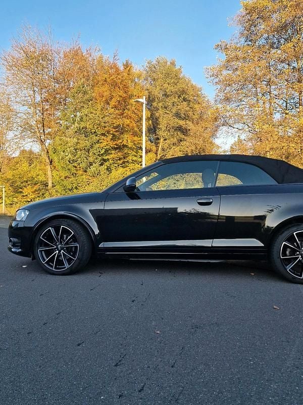 Gebraucht Audi A3 Cabriolet 102 PS (75 kW) 2010 Schwarz Cabrio