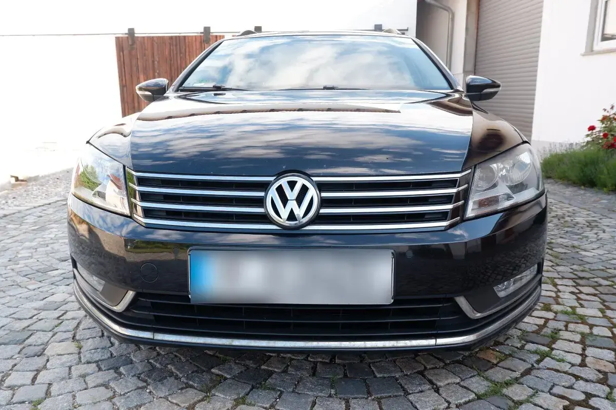 Gebraucht VW Passat 140 PS (102 kW) 2011 Schwarz Kombi