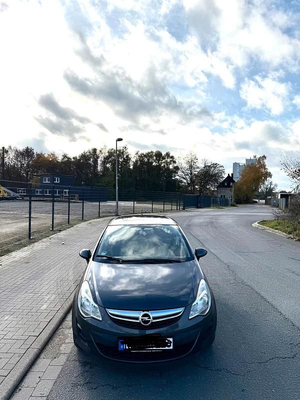 Gebraucht 2011 Opel Corsa Kleinwagen | 5.399 € (Etwas zu teuer) - Bild 1/4