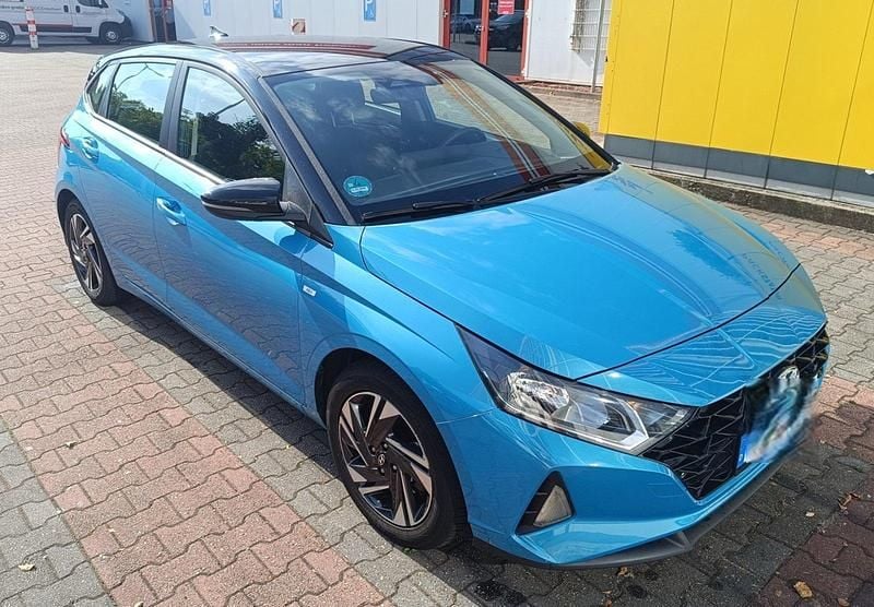 Blau Gebraucht 2021 Hyundai i20 Trend Kleinwagen | 14.000 € (Guter Preis) - Bild 1/4