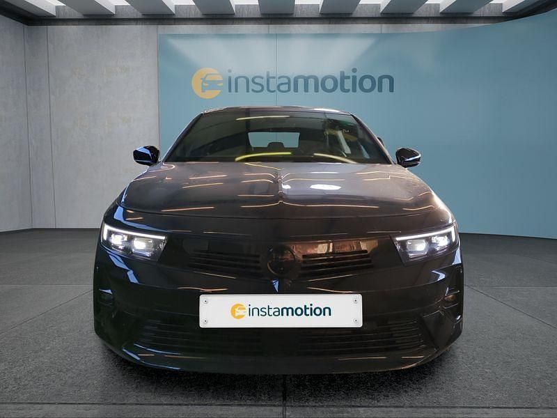 Gebraucht Opel Astra 131 PS (96 kW) 2024 Schwarz Limousine