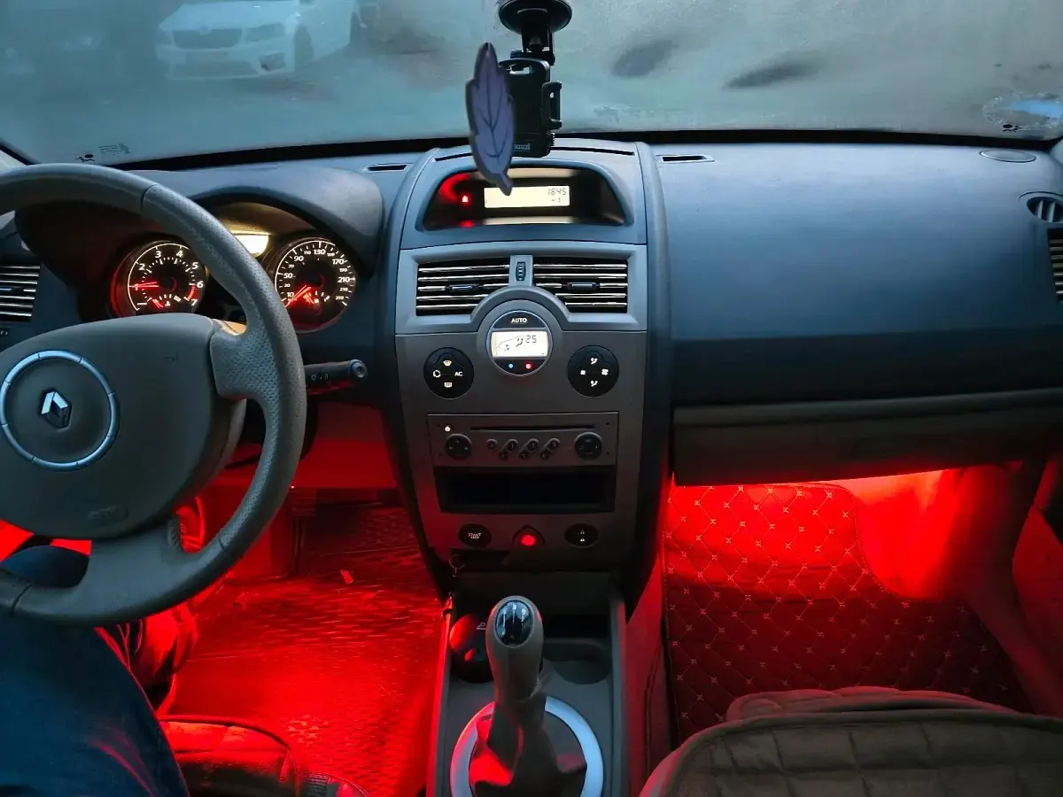Gebraucht Renault Mégane Privilege 111 PS (81 kW) 2007 Grau Kleinwagen