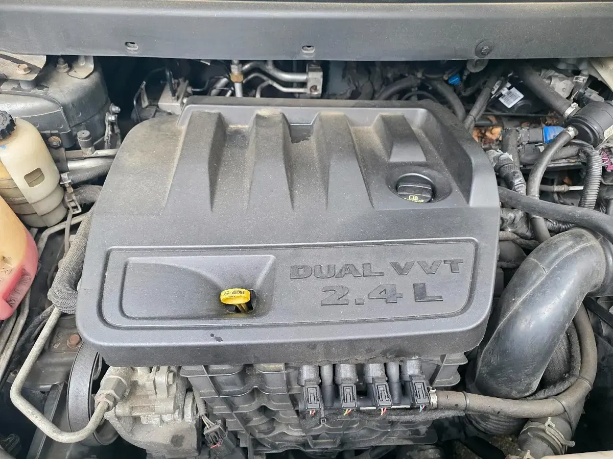 Używany Dodge Journey SXT 170 KM (125 kW) 2010 Srebrny SUV