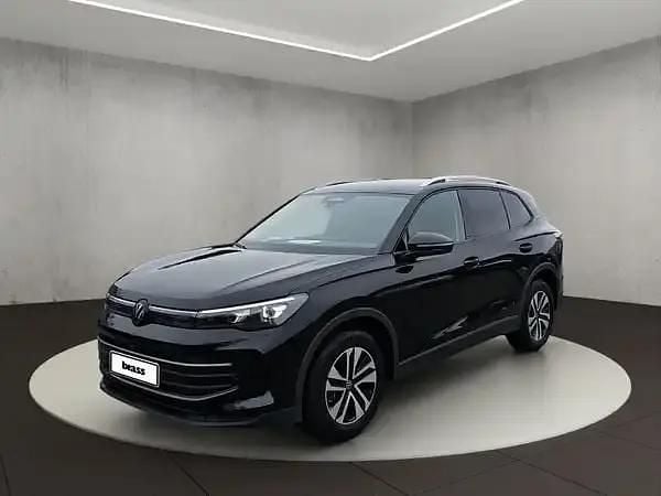 Neu VW Tiguan 150 PS (110 kW) 2026 Grenadillschwarz metallic SUV