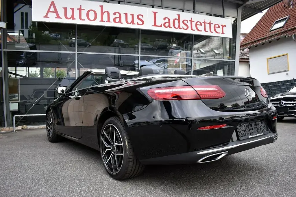 Gebraucht Mercedes E400 340 PS (250 kW) 2020 Schwarz Cabrio