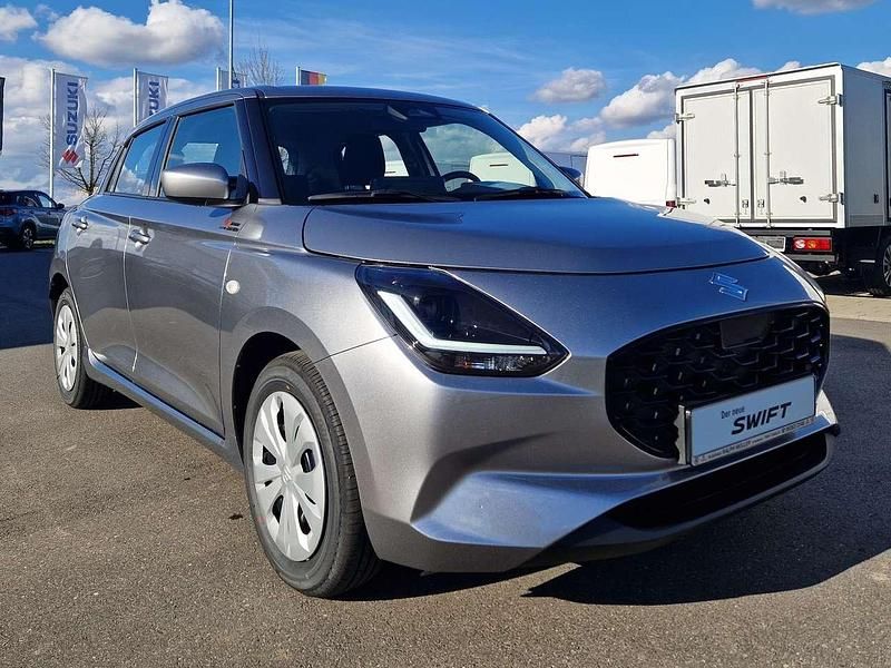 Gebraucht Suzuki Swift Club 83 PS (61 kW) 2025 Premiumsilver Kleinwagen