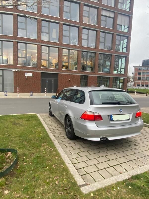 Grau Gebraucht 2008 BMW 525 Kombi | 2.500 € (Superpreis) - Bild 1/4