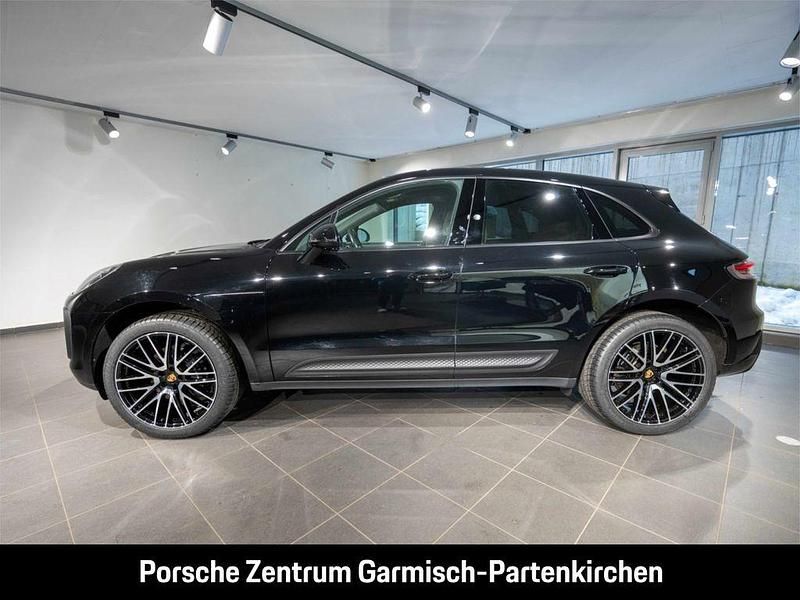 Używany Porsche Macan 265 KM (194 kW) 2023 Czarny SUV