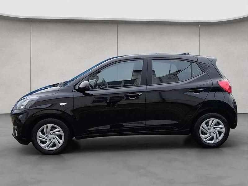 Neu Hyundai i10 Select 63 PS (46 kW) 2025 Phantom black mineraleffekt Kleinwagen