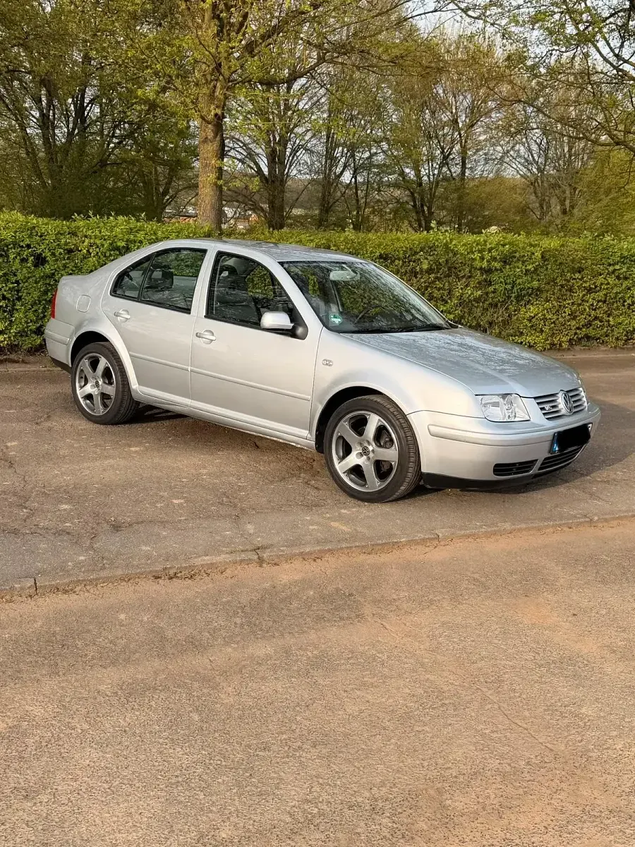 Gebraucht VW Bora 150 PS (110 kW) 2000 Silber Limousine