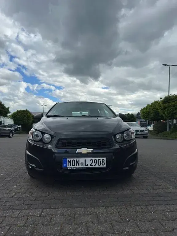 Gebraucht Chevrolet Aveo LS 69 PS (50 kW) 2012 Schwarz Limousine