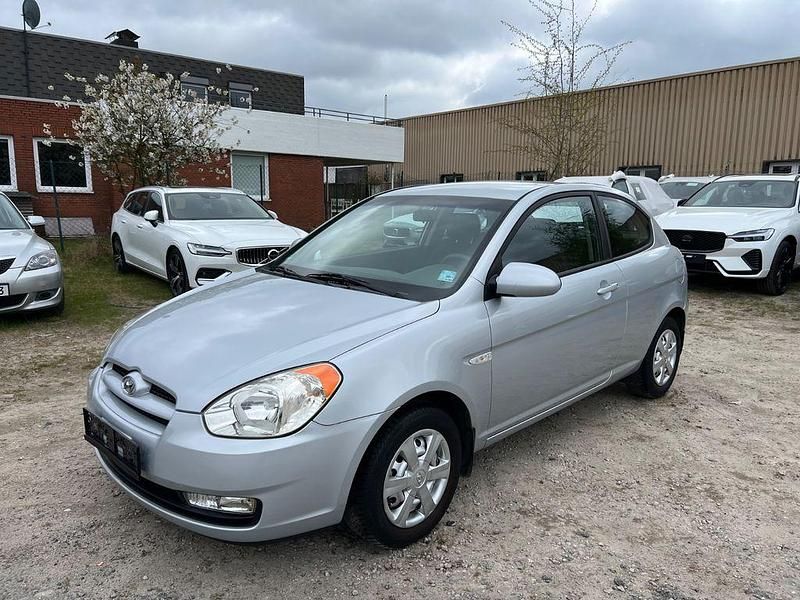 Usata Hyundai Accent 97 CV (71 kW) 2008 Argento Berlina