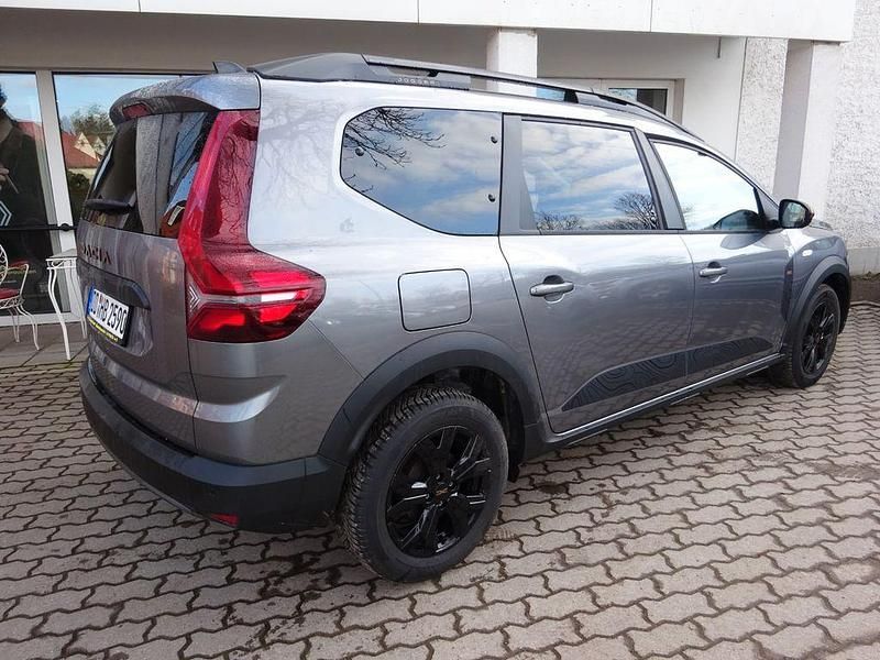 Gebraucht Dacia Jogger Extreme 110 PS (80 kW) 2025 Grau Van / Kleinbus
