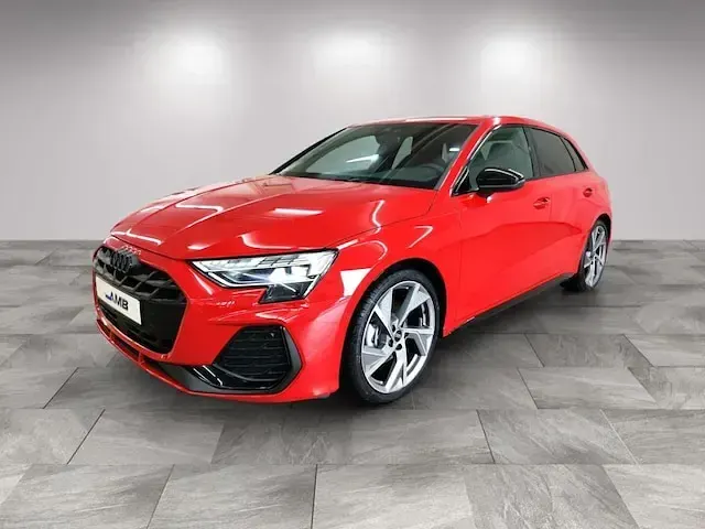 Używany Audi A3 S-Line 150 KM (110 kW) 2025 Czerwony Sedan/Limuzyna