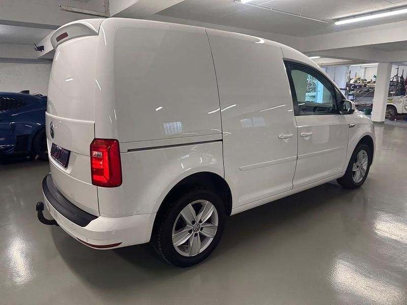 Gebraucht VW Caddy Trendline 125 PS (91 kW) 2019 Weiß Van / Kleinbus