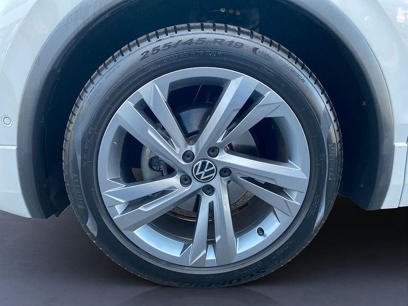 Gebraucht VW Tiguan R-line 150 PS (110 kW) 2024 Weiß SUV