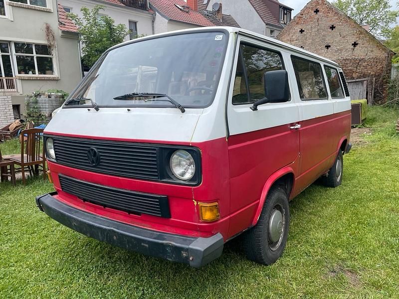 Second-hand VW Golf 57 CP (41 kW) 1990 Roșu Monovolum