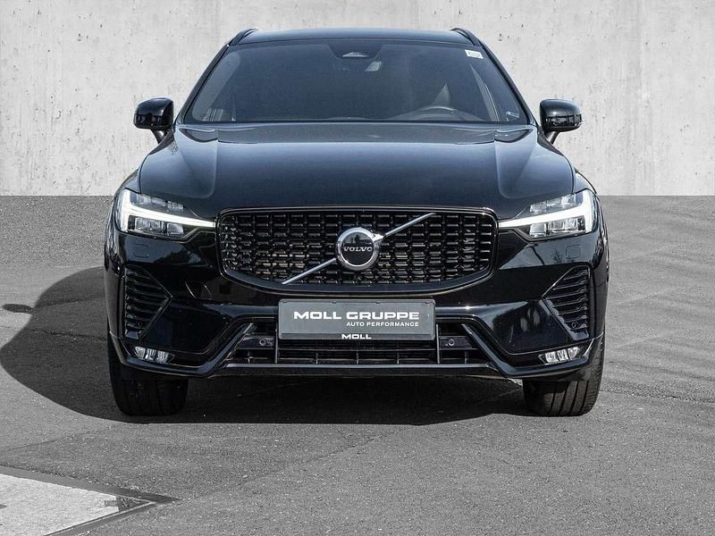 Gebraucht Volvo XC60 Plus 197 PS (144 kW) 2022 Black stone, solid / solid SUV