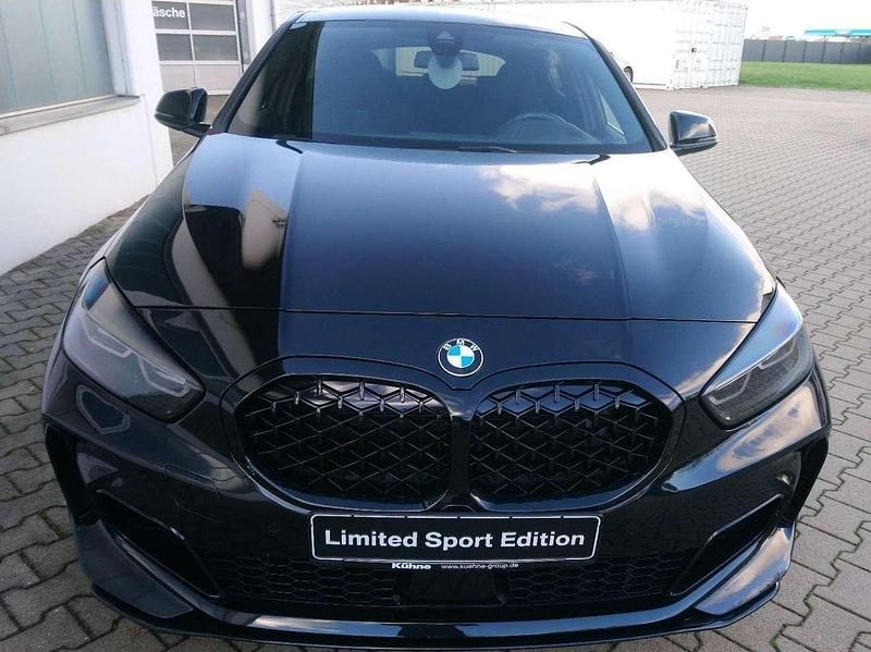 Gebraucht BMW 135 306 PS (225 kW) 2022 Black sapphire metallic Kleinwagen