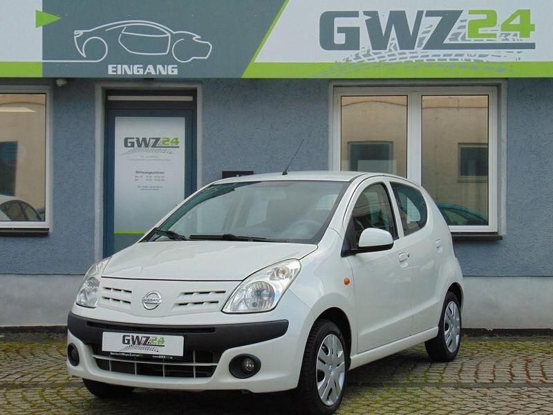 Gebraucht Nissan Pixo Acenta 68 PS (50 kW) 2011 Weiß Kleinwagen