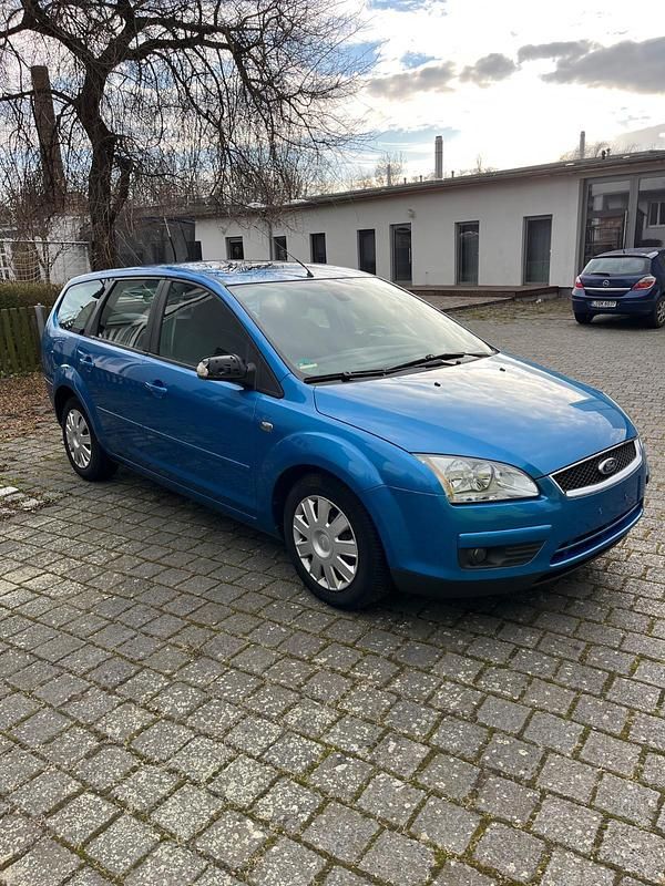 Gebraucht Ford Focus Ghia 101 PS (74 kW) 2007 Blau Kombi