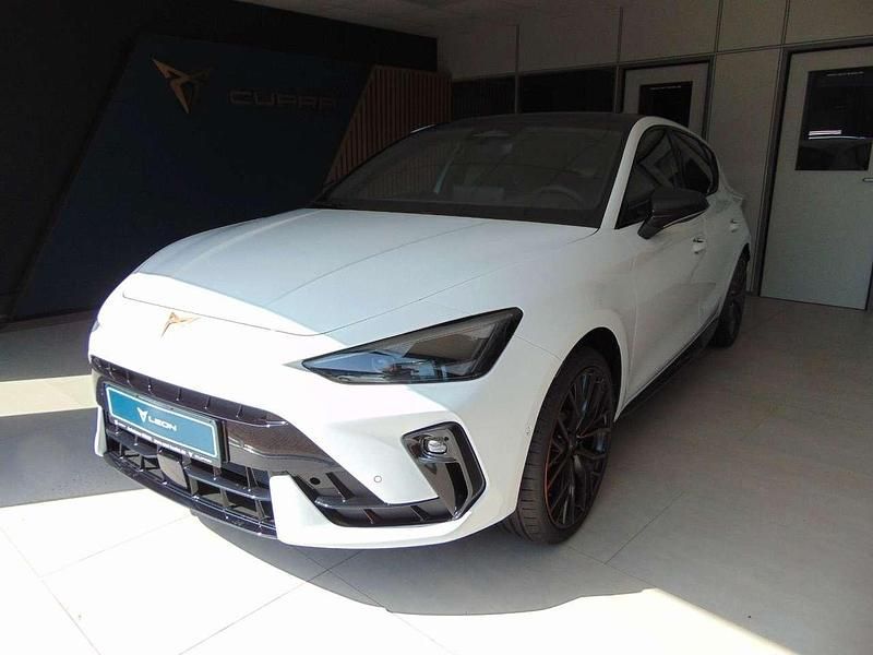 Weiß Neu 2025 Cupra Leon VZ Limousine | 48.390 € (Teuer) - Bild 1/4