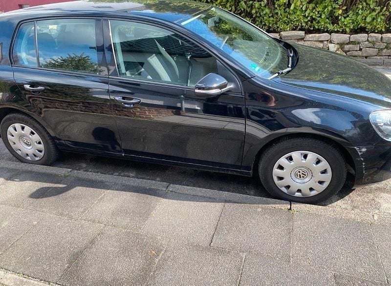 Gebraucht VW Golf VI 80 PS (58 kW) 2009 Schwarz Kleinwagen