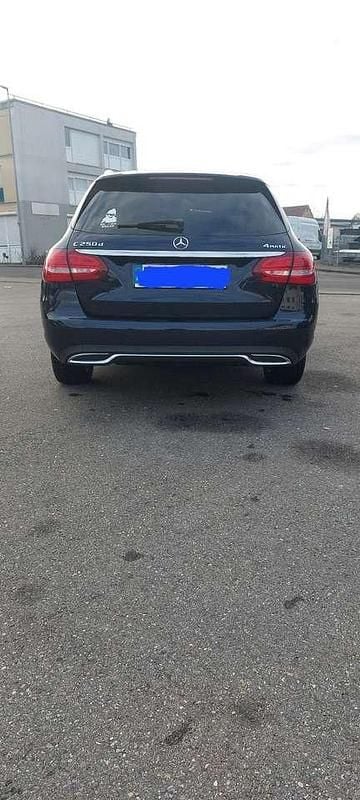 Gebraucht Mercedes C250 Exclusive 204 PS (150 kW) 2018 Kombi