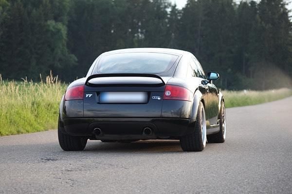 Second-hand Audi TT Exclusive 330 CP (242 kW) 1999 Negru Coupe