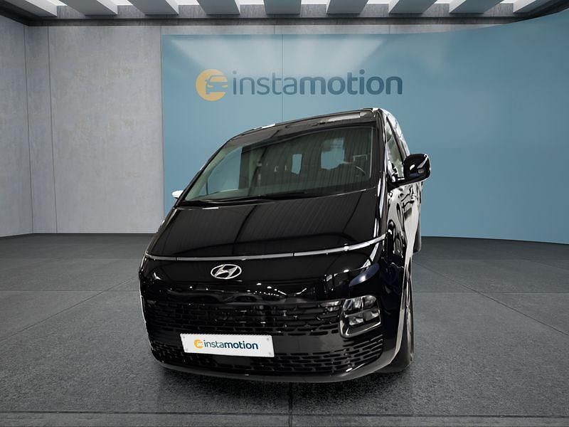 Schwarz Gebraucht 2023 Hyundai Staria Prime Van / Kleinbus | 39.749 € (Superpreis) - Bild 1/4