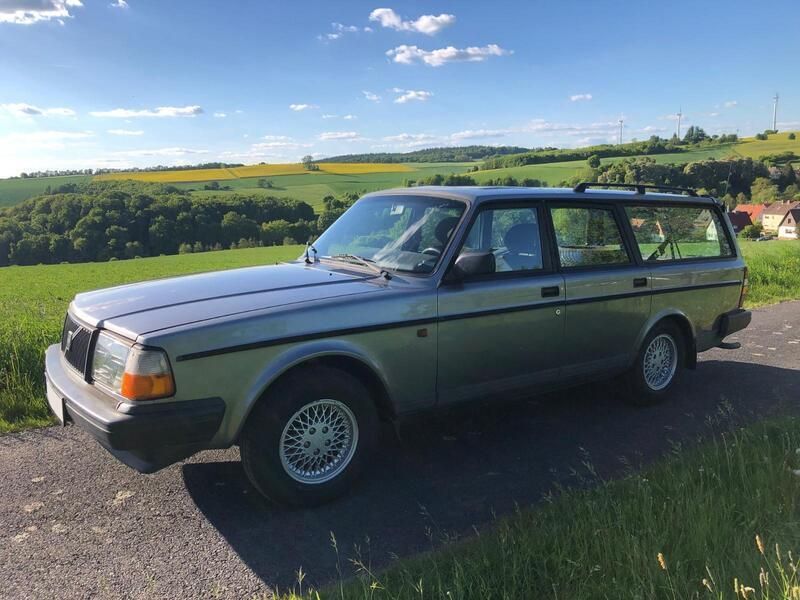 Grau Gebraucht 1993 Volvo 240 Kombi | 7.800 € - Bild 1/4