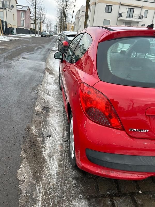Rot Gebraucht 2008 Peugeot 207 Urban Move Kleinwagen | 1.500 € (Guter Preis) - Bild 1/4