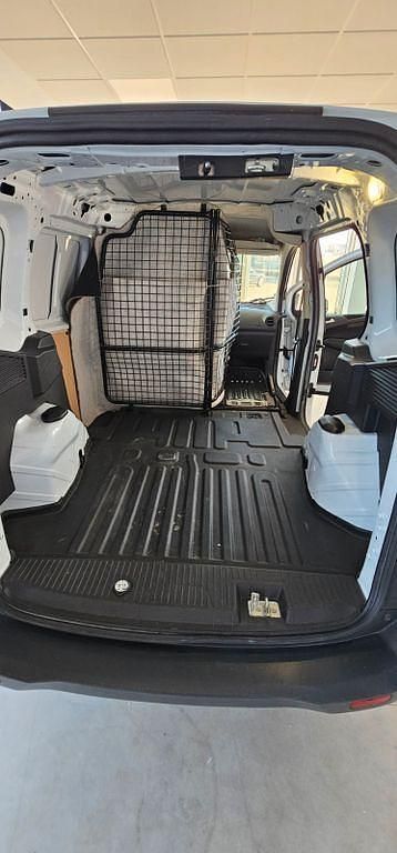 Gebraucht Ford Courier 75 PS (55 kW) 2016 Weiß Van / Kleinbus
