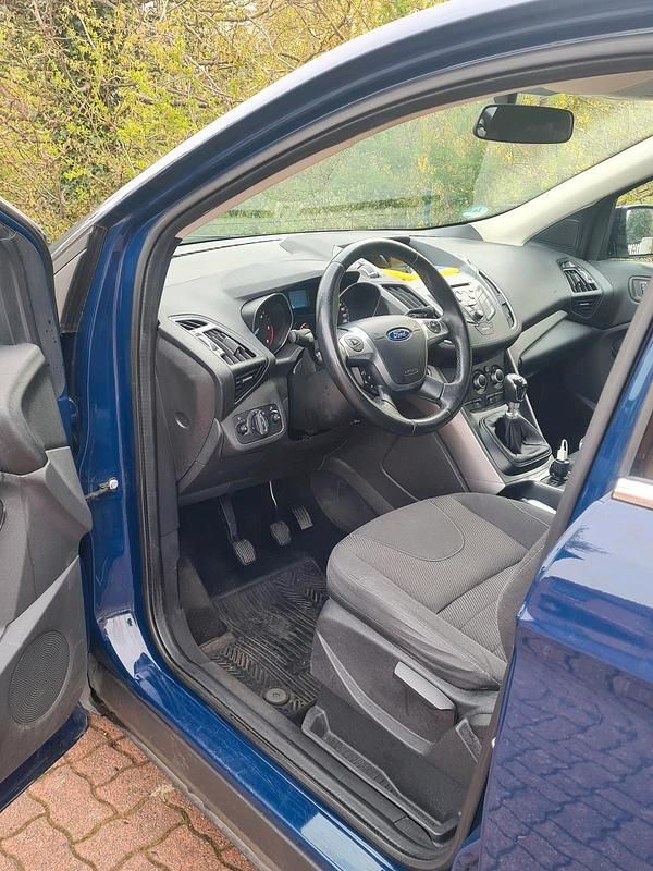 Gebraucht Ford Kuga 120 PS (88 kW) 2014 Blau SUV