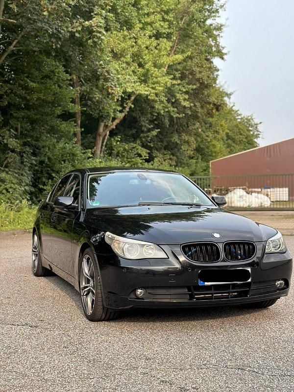 Gebraucht BMW 523 177 PS (130 kW) 2005 Schwarz Limousine
