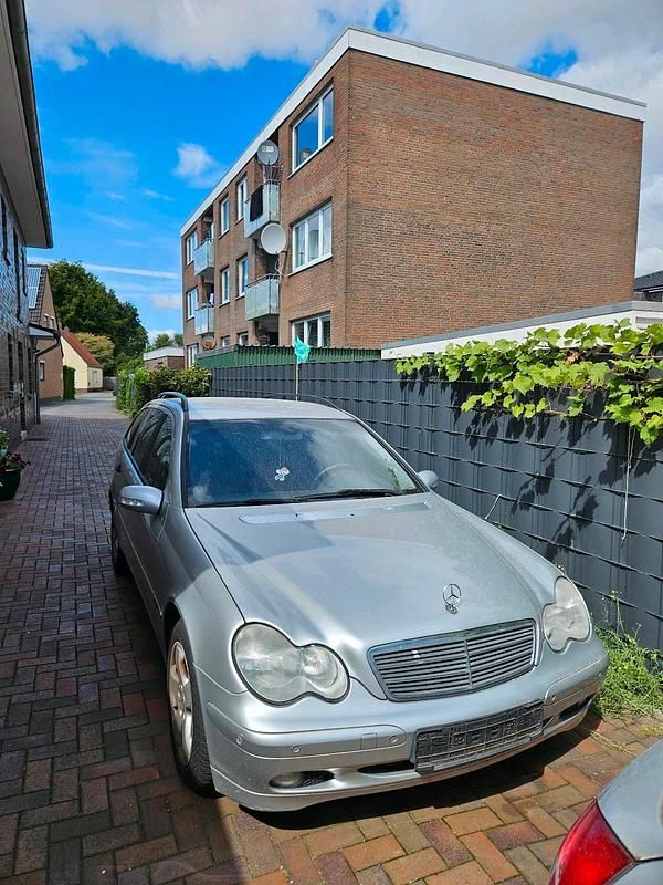 Silber Gebraucht 2003 Mercedes C180 Kombi | 1.000 € (Superpreis) - Bild 1/4