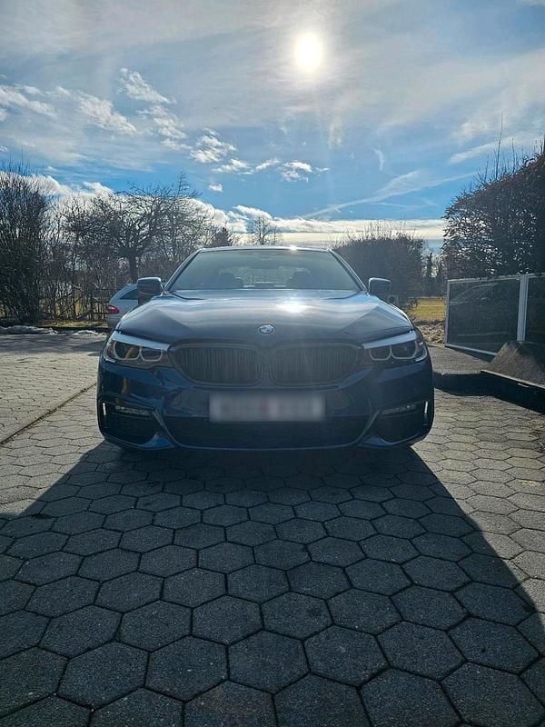 Gebraucht BMW 530e 252 PS (185 kW) 2018 Blau Limousine