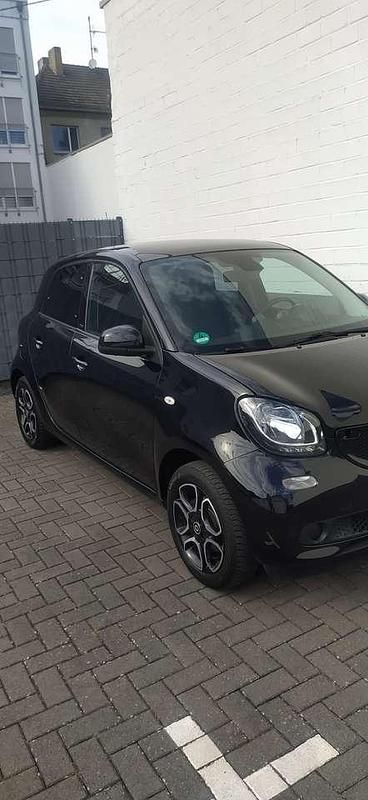 Schwarz Gebraucht 2019 Smart ForFour Prime Kleinwagen | 12.900 € (Fairer Preis) - Bild 1/4