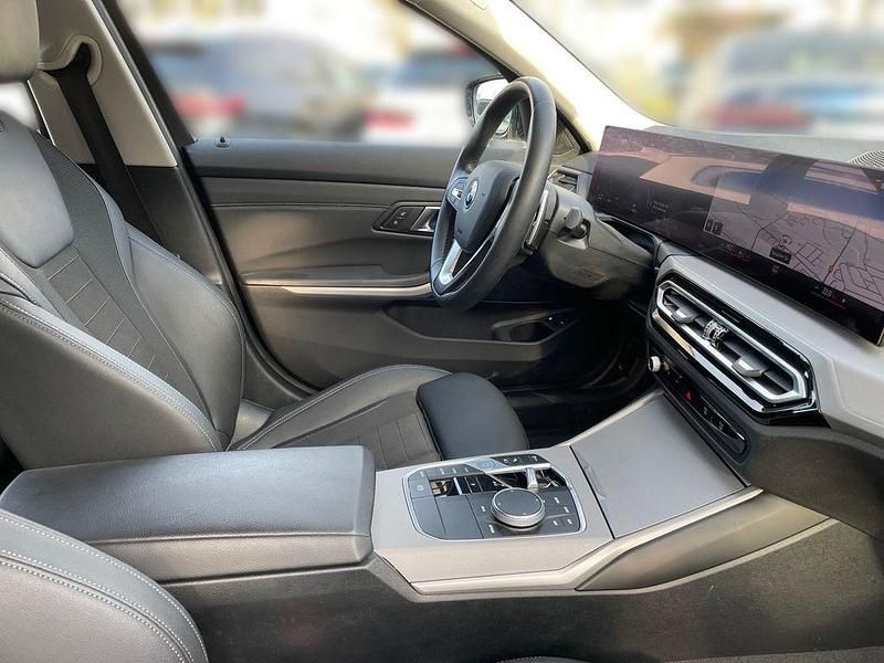 Gebraucht BMW 320e Shadowline 204 PS (150 kW) 2022 Schwarz Kombi