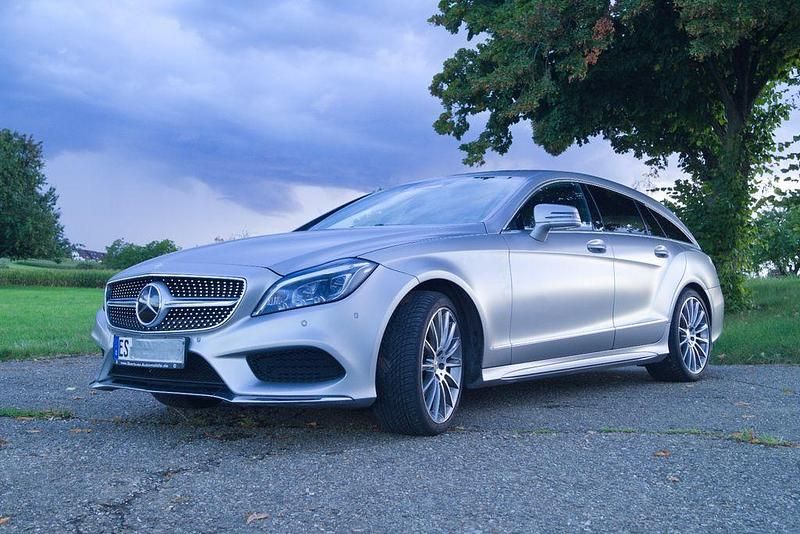 Silber Gebraucht 2015 Mercedes CLS400 Shooting Brake Kombi | 28.900 € - Bild 1/4