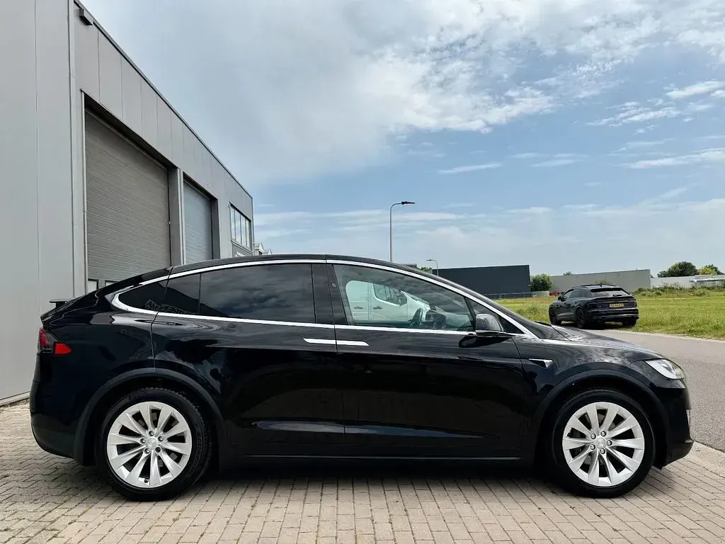 Usado Tesla Model X 384 kW (523 CV) 2018 Negro SUV
