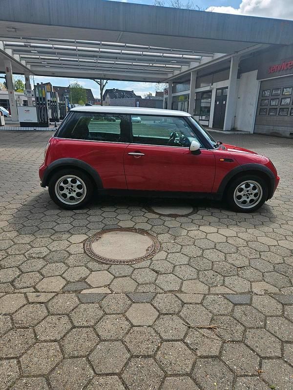 Second-hand Mini ONE 2005 Roșu Hatchback