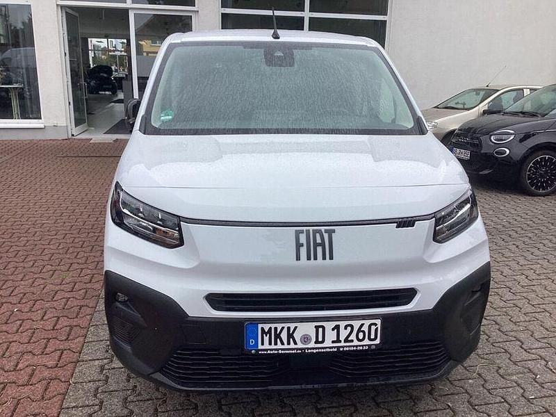 Andere Gebraucht 2024 Fiat Doblò Van / Kleinbus | 25.800 € (Etwas zu teuer) - Bild 1/4