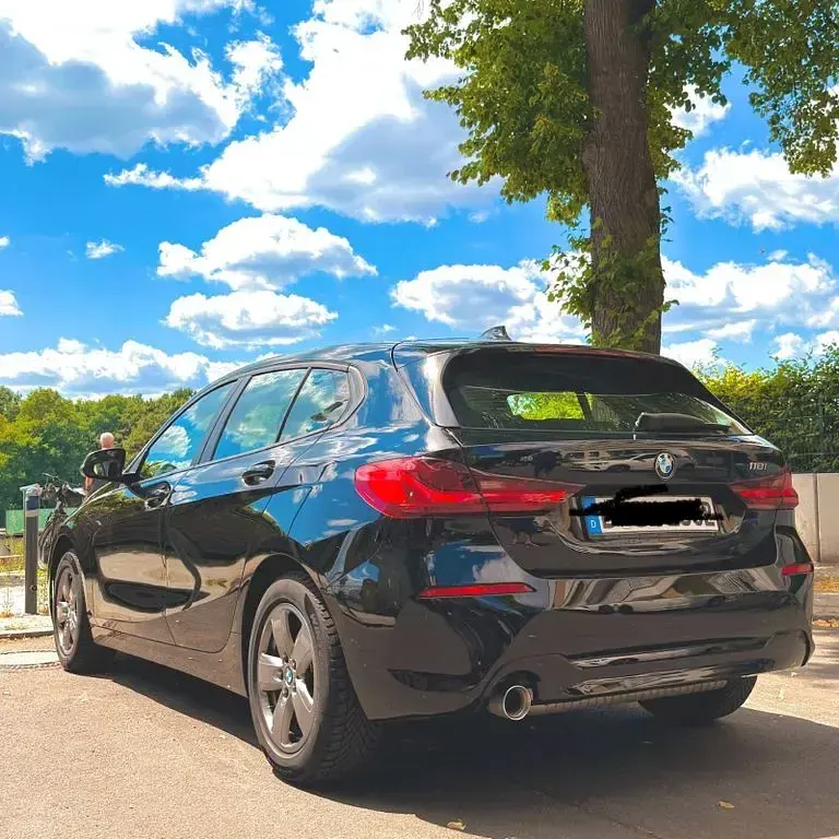 Gebraucht BMW 118 Executive 140 PS (102 kW) 2021 Schwarz Limousine