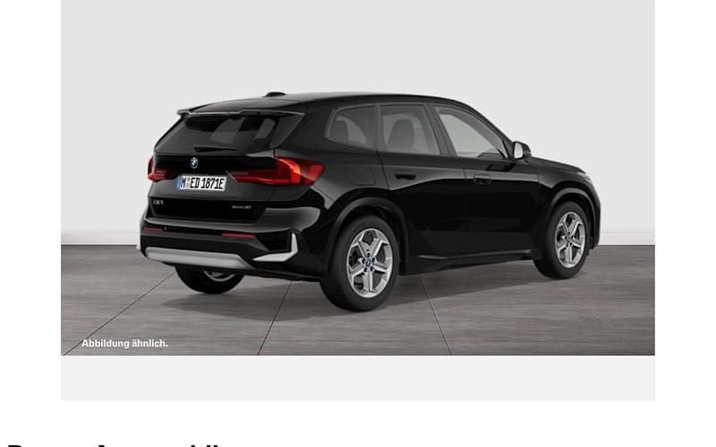 Schwarz Gebraucht 2023 BMW iX1 Performance SUV | 37.880 € (Guter Preis) - Bild 1/4