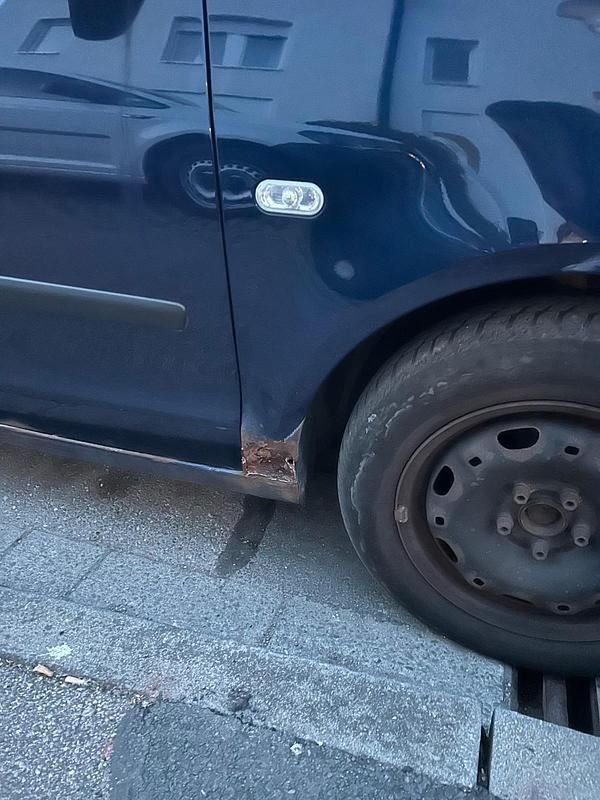 Second-hand VW Polo 2002 Albastru Hatchback