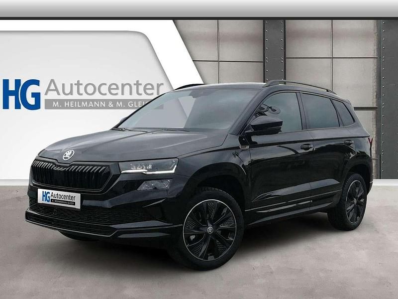 Black magic perleffekt Neu 2025 Skoda Karoq SportLine SUV | 36.990 € (Fairer Preis) - Bild 1/4