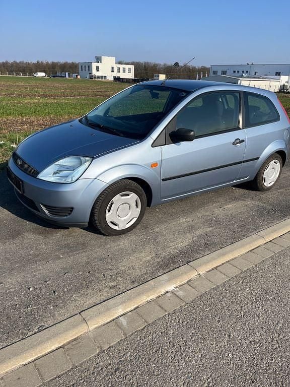 Gebraucht Ford Fiesta 60 PS (44 kW) 2005 Blau Kleinwagen